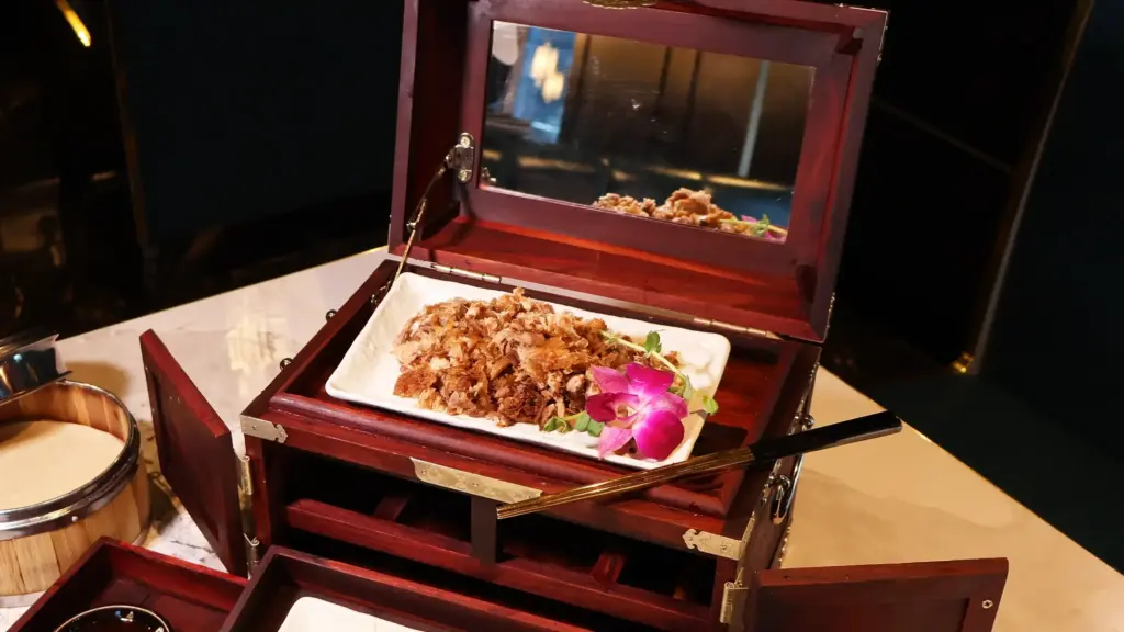 aromatic crispy duck